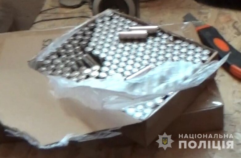 В Украине разоблачили масштабное производство поддельных батареек