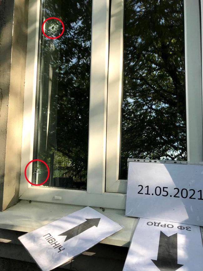 Терористи обстріляли Марїнку із гранатомета, пошкоджено дахи будинків, - СЦКК 04
