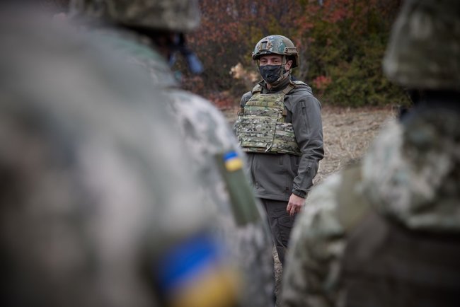 Зеленский посетил передовые позиции ВСУ в зоне ООС на Луганщине (обновлено) 07