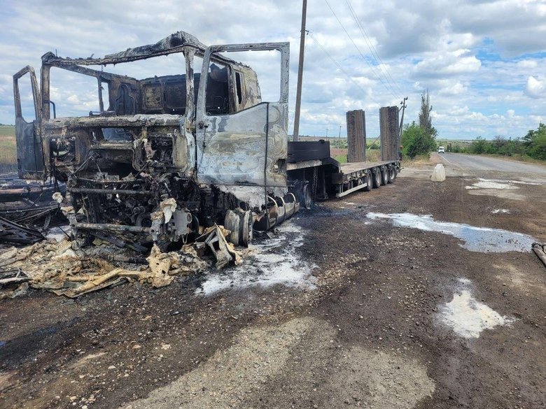 Враг атаковал дорожников во время ремонта автодорог