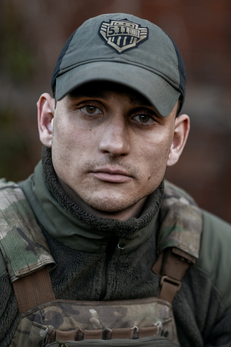 Десантник Віталій Возіян: Бойове завдання - штурмувати аеродром у Гостомелі. Росіяни вже були там 01