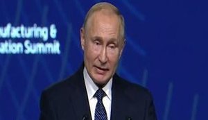"От ветряков птицы гибнут. Они так трясутся, что червяки вылазят из земли", - Путин о перспективах отказа от ядерной и углеродной энергетики. ВИДЕО