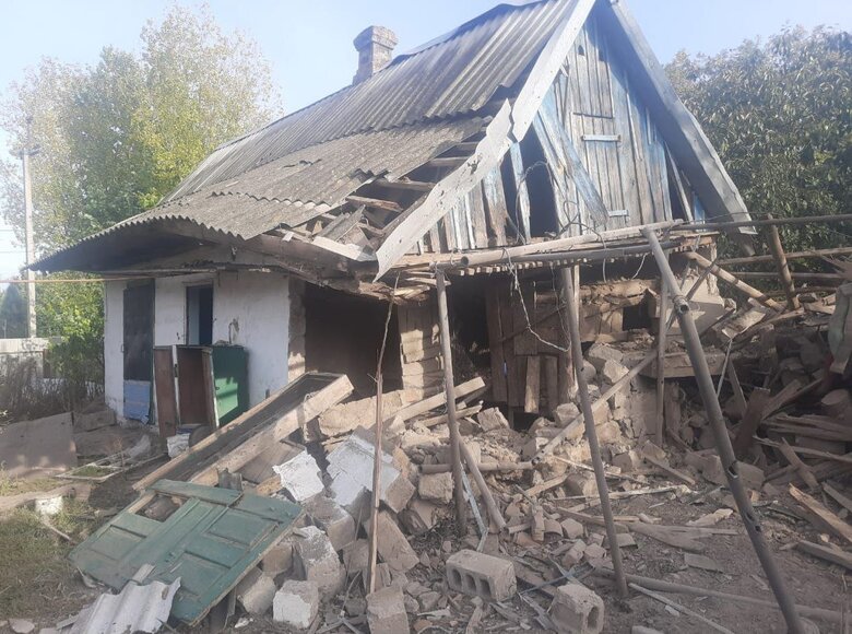 Occupants shelled Nikopol with artillery, wounding 5-year-old boy and woman 02