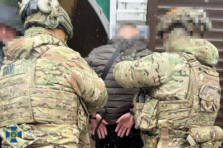 У Вінниці викрили злочинну групу, яка за гроші відбивала чоловіків від мобілізації