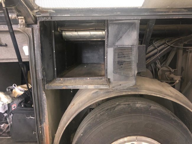 В автобусі, що прямував до Угорщини, виявлено 111 кг контрабандного бурштину, - Держприкордонслужба 03
