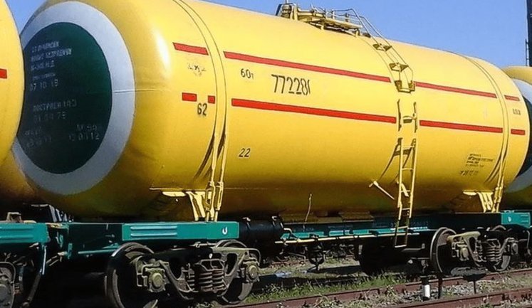 Залізничний експорт олії в Україні різко зріс у лютому: які напрямки прийняли найбільше вантажу?