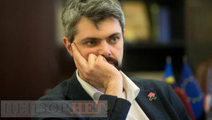 Украина не должна выбирать между 8 и 9 мая, - глава Института нацпамяти Дробович