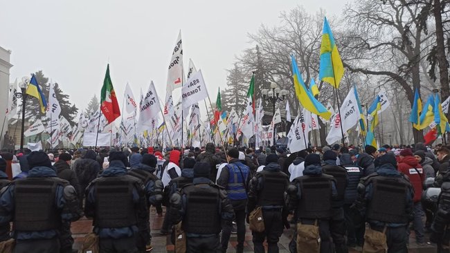 Врятуйте мікробізнес: ФОПи протестують біля стін Верховної Ради 14