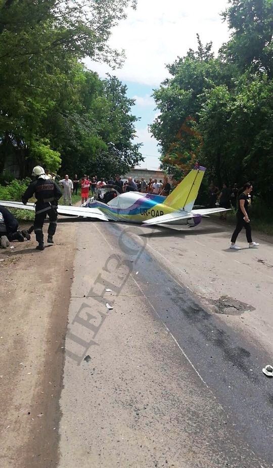 В Одессе упал легкомоторный самолет, одни человек погиб, – Нацполиция 02