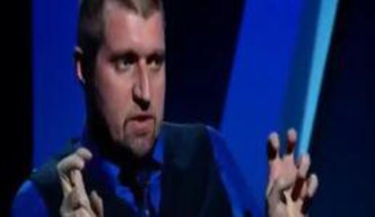 "Картошка из Голландии, удобрения из Польши, пашем на тракторе из США, собираем таджикскими руками и получаем наш продукт?", - российский экономист. ВИДЕО