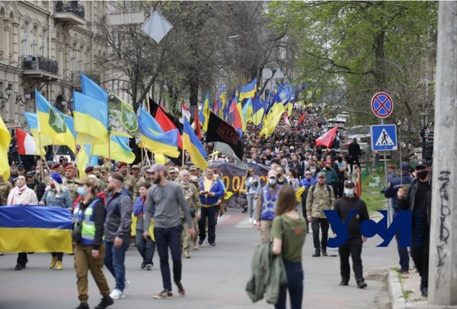 Річниця трагедії в Одесі: на Соборній площі відбувається марш патріотів 06