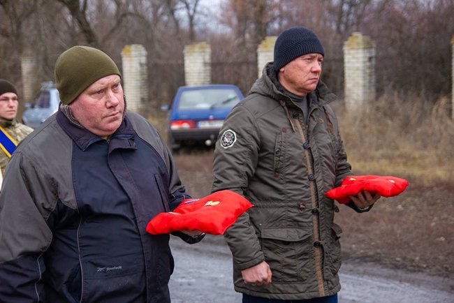 Украинского воина Василия Муху, погибшего на Донбассе, похоронили на Харьковщине 06 Украинского воина Василия Муху, погибшего на Донбассе, похоронили на Харьковщине 06