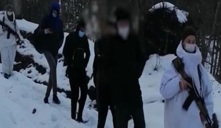 На Закарпатье в горах пограничники выстрелами остановили граждан Алжира. ВИДЕО+ФОТО