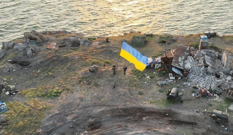 Хто контролює острів – той контролює Чорне море: Деталі визволення Зміїного від російських окупантів