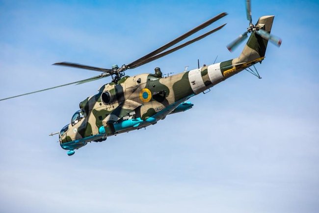 Airborne assault troops reservists ready to defend Ukraine at any time upon refresher training completion, - Poroshenko 13