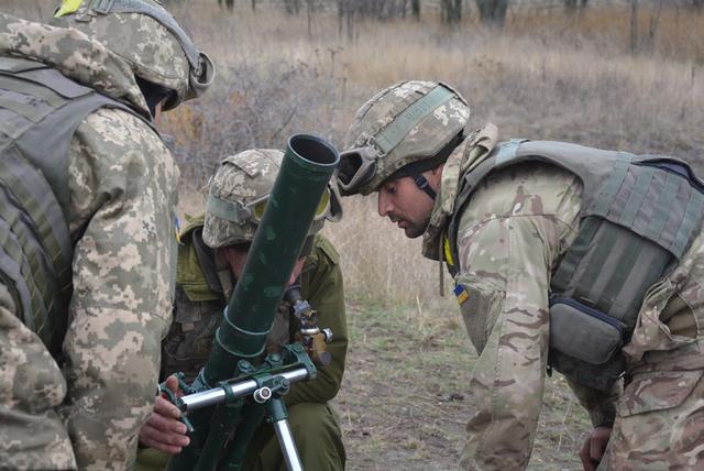 Николаевские десантники провели учения с боевой стрельбой 01