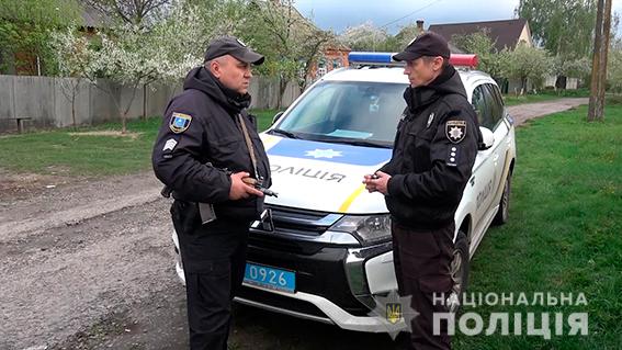 На Сумщине мужчина посадил наемного работника на цепь 04