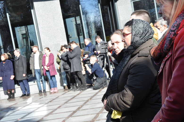 В Києві попрощалися із загиблим внаслідок російського обстрілу розвідником 30-ї ОМБр Антоном Сидоровим 10