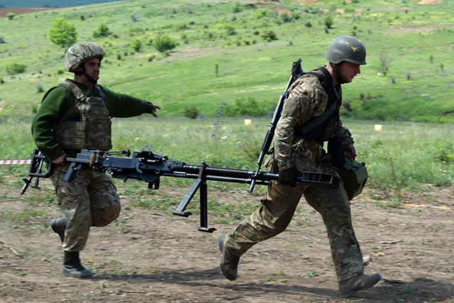 Змагання розрахунків великокаліберних кулеметів ДШК відбулися на Донеччині 04