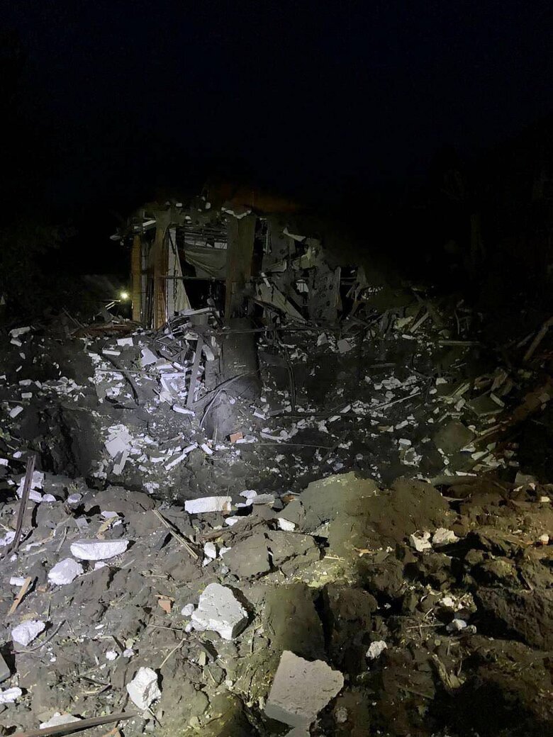 Strike on infrastructure facility in Zaporizhzhia: occupiers hit ten S-300 missiles 02