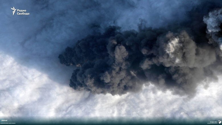 Нефтебаза в Приморске горит вторую сутки: подробности