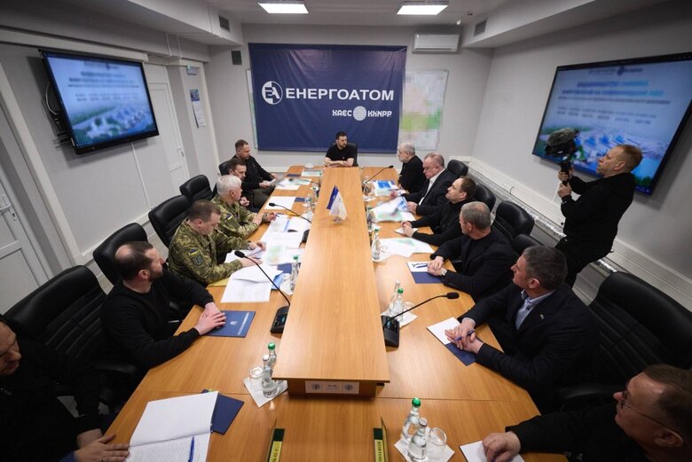 Володимир Зеленський відвідав Хмельницьку атомну електростанцію 13 лютого