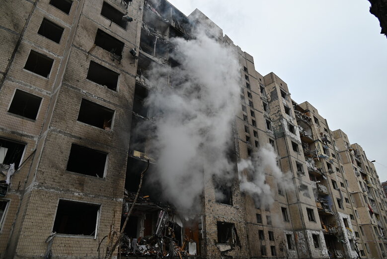 Consequences of Russian missile strike on house in Solomianskyi district of Kyiv 19