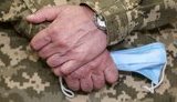 Військовослужбовця, який побив і підпалив свого товариша по службі, затримали в Донецькій області, - Офіс генпрокурора