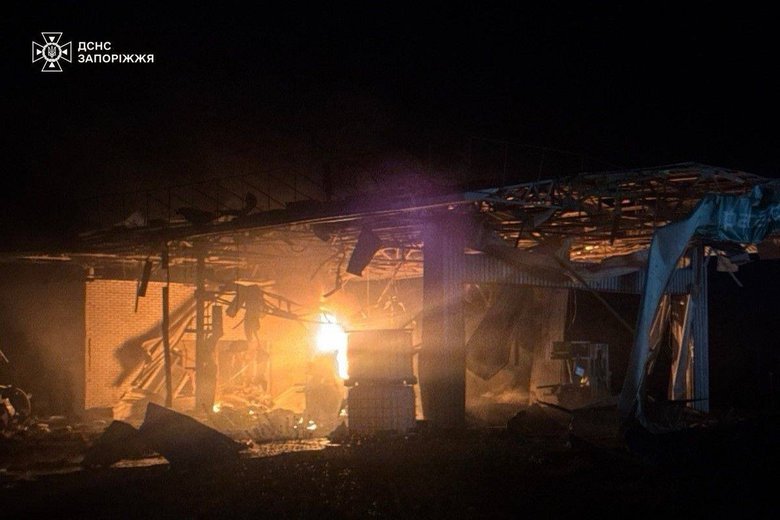 Russia attacked a petrol station in Zaporizhzhia: two people were injured
