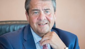 "Нам не потрібні дебати щодо Криму", - голова МЗС Німеччини Габріель