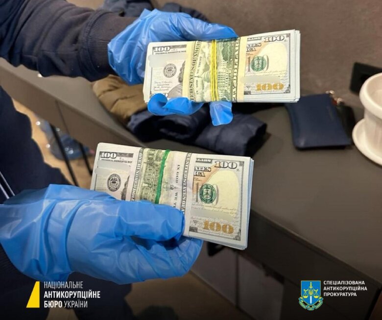 Співробітницю Податкової служби затримали при отриманні хабаря