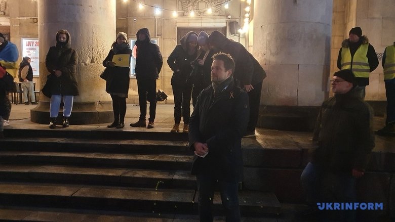 У центрі Варшави відбулася акція на підтримку України 06