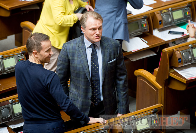 Шуфрич, що роздягається, дзвінок Сивака Папієву та Мусій в гостях у Бахтєєвої, - день роботи ВР 10 квітня 09