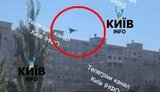 Российский "шахед" зацепился за многоэтажку на Оболони и упал без детонации. ВИДЕО