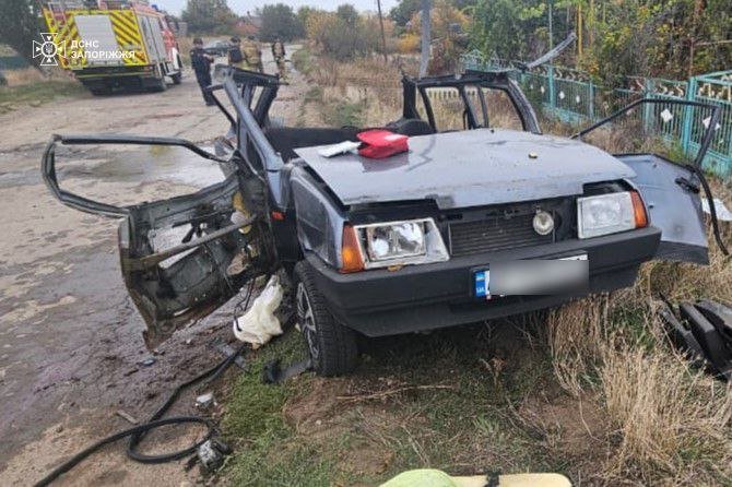 Двоє людей загинуло у Преображенці. РФ атакувала дроном авто