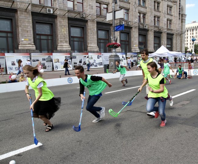 На Майдане Незалежности в Киеве начался фестиваль Все вместе - за семью 09