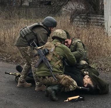 Civilian shot dead by Russian terrorists in Marinka 01