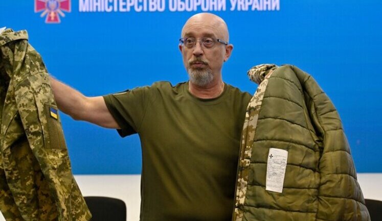 Наказ Резнікова, який дозволяв приймання курток без належної перевірки якості, набув чинності пізніше, ніж були укладені контракти, - Ніколов