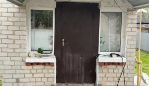 Будинки та підприємство пошкоджені внаслідок атаки ворожих дронів у Броварах на Київщині. ФОТОрепортаж