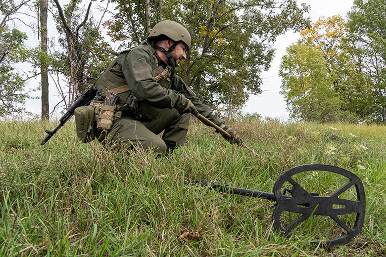 School was completely mined: more than thousand units of explosive objects have already been defused in deoccupied territories of Kharkiv region, - National Guard 03