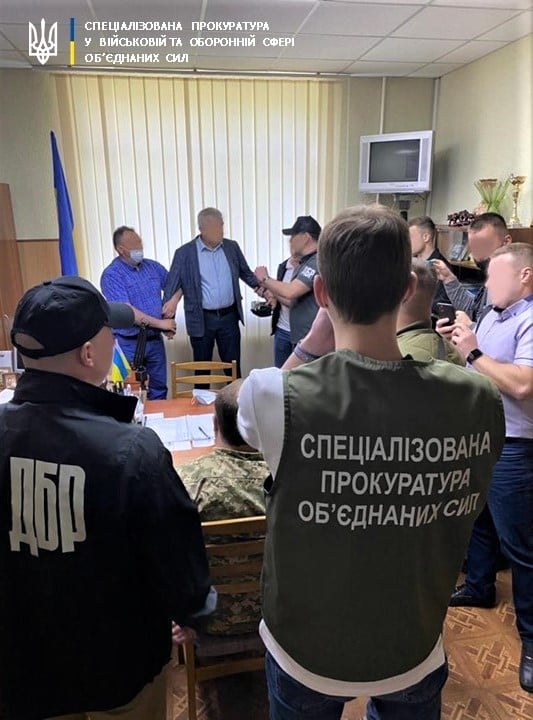 В Харькове на взятке 1100 долл. задержан военком, - прокуратура 01
