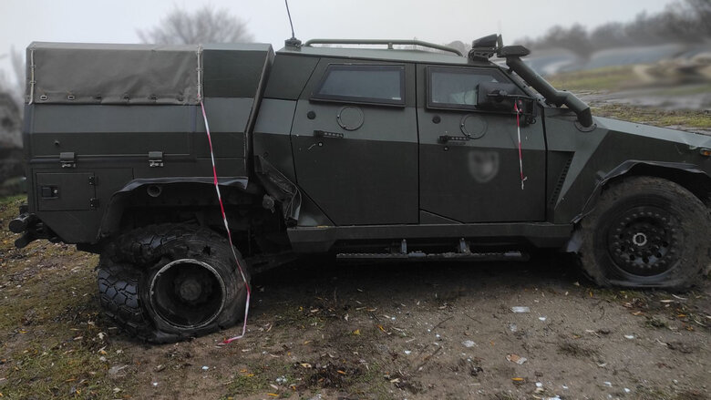 Бронеавтомобиль Новатор производства Української бронетехніки защитил экипаж от взрыва противотанковой мины 01