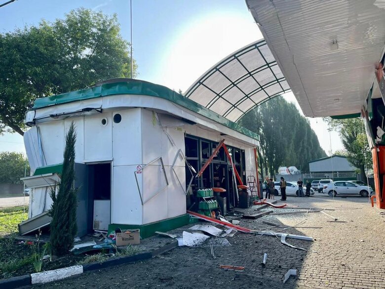 Consequences of missile attack on Dnipro 06
