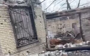 уничтоженный оккупантами дом в украинском селе