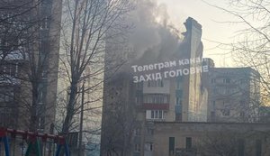 Є руйнування багатоповерхівки у Тернополі через атаку РФ. Пошкоджено будинки. Є постраждалі. (оновлено). ВІДЕО+ФОТОрепортаж