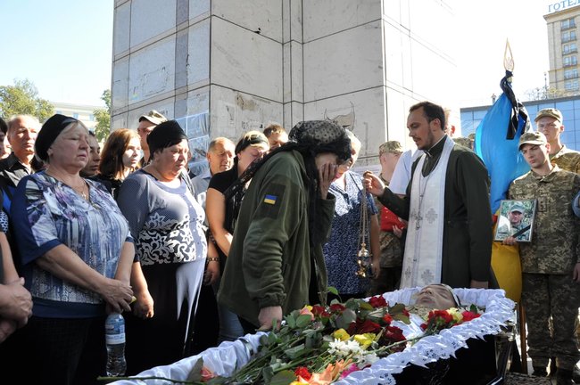 Київ попрощався з воїном 72-ї ОМБр Володимиром Матвієнком, загиблим на Донбасі 18 вересня 14