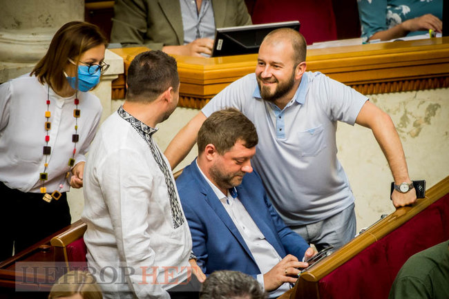 Радісна Верещук, Корнієнко, який насмішив зал, вітання Гетманцева Королевській і розуміючий погляд Третьякової на Тищенка, - робота ВР 17 липня 22