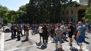 Участник АТО утверждает, что его избили полицейские - ветераны вышли на акцию протеста в Одессе. ФОТО