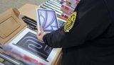 На митниці у посилках із США знайшли техніку Apple на 1 мільйон гривень. ФОТО