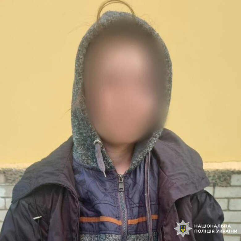 У Харкові затримали жінку та неповнолітню доньку за підпали авто військових